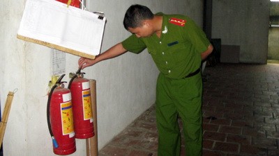 Bán bình chữa cháy bình cứu hỏa với đầy đủ tem kiểm định của cục Phòng Cháy Và Chữa Cháy Việt Nam 1